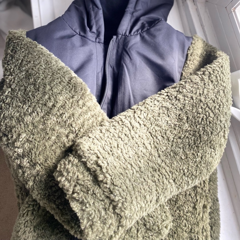 Jacket - Picture 2 of 5